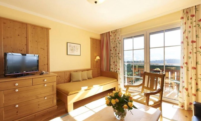 Ramsau am Dachstein Apartment | App. 60 m² - 2 bedrooms, bathroom, sep. WC - 3* S Hotel Martin