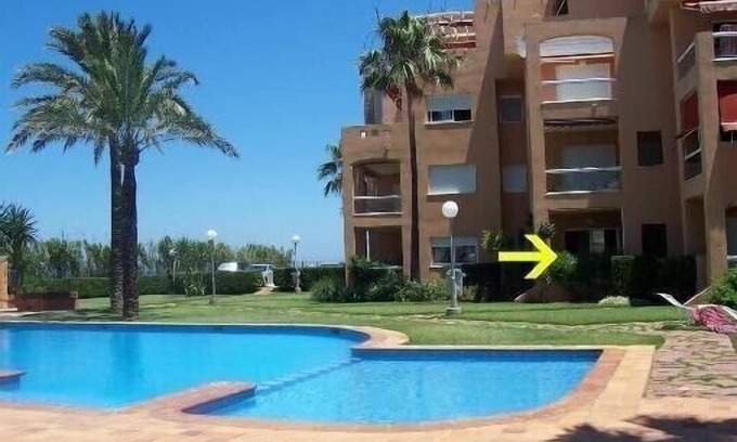 Denia Apartment | Appart rez of garden, in residence of stand. 1st line of sea and beach.