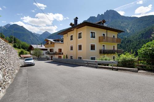 San Pietro di Cadore House | Appartamenti I Profumi del Bosco