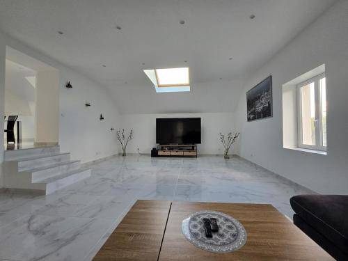 Luzancy Apartment | Appartement 150m2 avec jardin 3000 m2