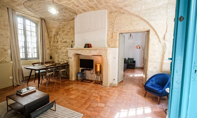 Uzes House | Appartement au Sein D'un Superbe Hôtel Particulier du 18e