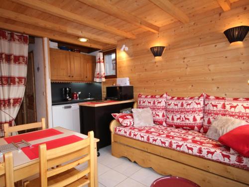 Les Saisies Apartment | Appartement aux Saisies, 5 pers, 2 ch, balcon, TV, cuisine équipée - FR-1-293-205
