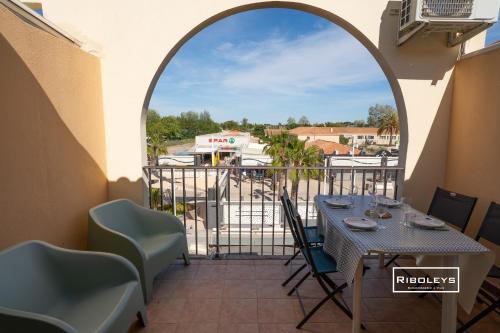 Vias Apartment | Appartement climatisé à 100m de la plage