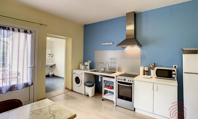 Lamalou-les-Bains Apartment | Appartement F2 climatisé avec terrasse et parking, proche des Thermes et du centre - Lamalou les Bains - FR-1-451-164