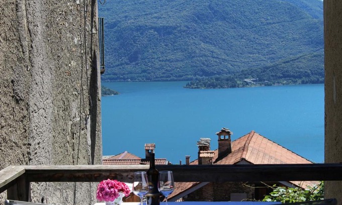 Vercana Apartment | Appartement La Nicchia Vercana Comersee