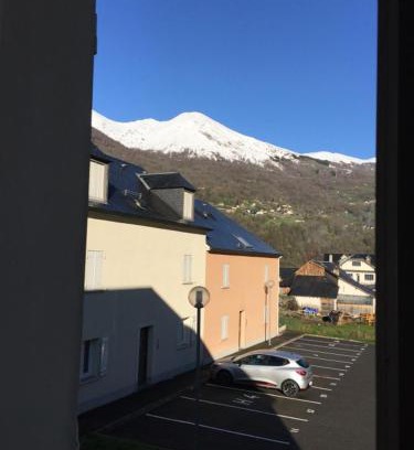 Esquieze-Sere Apartment | Appartement spacieux 3 chambres avec balcon et parking privé