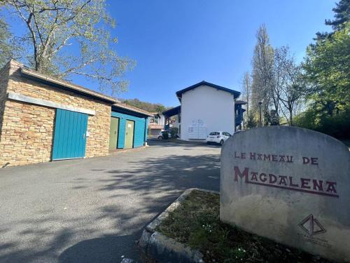 Cambo-les-Bains Apartment | Appartement T1 Bis avec jardin privé et piscine, 4 pers, Cambo-les-Bains - FR-1-495-13
