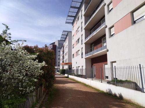 8th Arrondissement Apartment | Apparthotel Privilodges Lyon Lumière