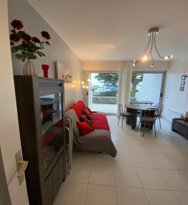 Kerroch Apartment | Apt 4 pers- Terrasse vue mer, 150 m de la plage - GILDWEN