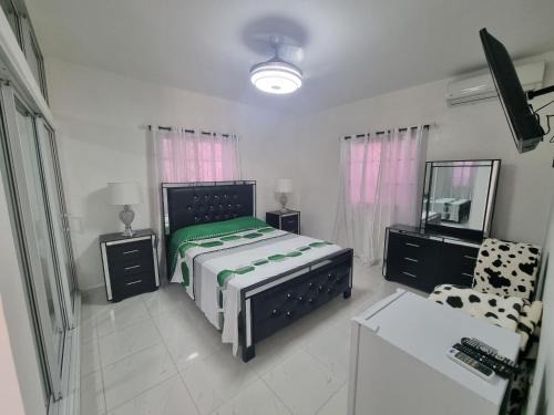 Higuey Apartment | Apt moderno con balcón en área tranquila