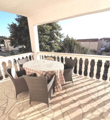 Promajna Apartment | Apt White Idyll, 3 bedrooms, 3 bathrooms, terrace apt