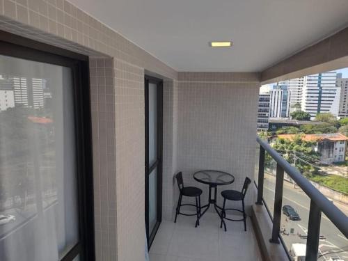 Caminho das Arvores Apartment | Apto Salvador com Varanda