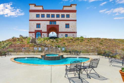 Johnson City Hotel | Arc de Texas - Napoleon Suite