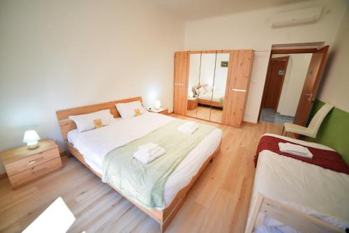 Roiano-Gretta-Barcola-Cologna-Scorcola House | Aria di Sale Hostel