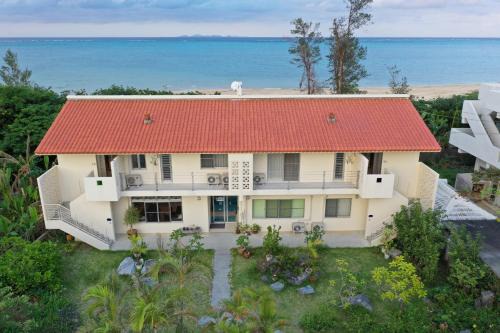 Gushiken Bed & Breakfast | Arimabaru Beach Resort