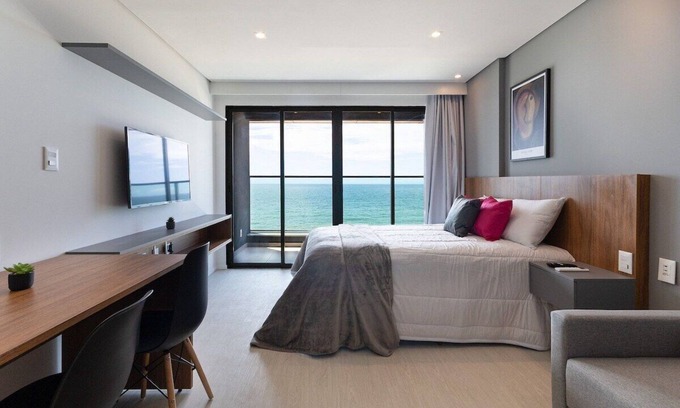 Armacao Apartment | ART STUDIO SEA VIEW FRONT PITUBA FRAME