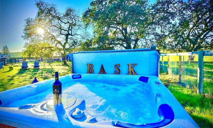 Sebastopol House | Artisan Boho, Equine Too, Farm Fresh Eggs, Spa, Vino & Views!