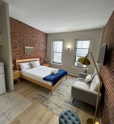 Prudential - St. Botolph Apartment | Artisan Brick South End Loft