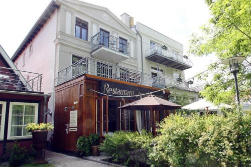 Warnemuende Apartment | Asia Suite - Versteck am Strom