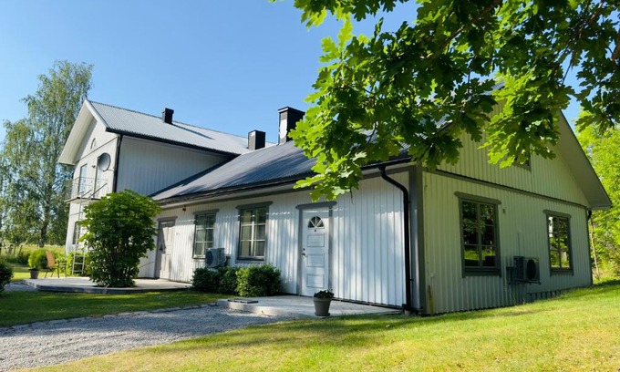 Aspabruk Bed & Breakfast | Aspa Herrgård - Handelshuset