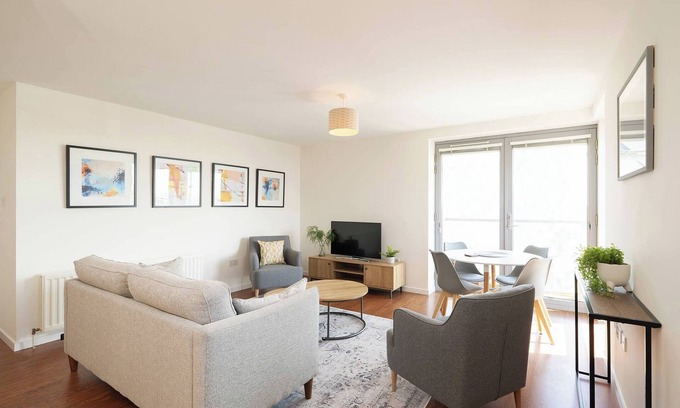 Carnoustie Apartment | At the Links - Coastal Golf Haven
