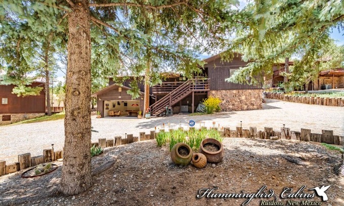 Ruidoso Cabin | At Wits' End: 'Don't be at your wits' end looking for a vacation rental!' Hot tub & Pool Table