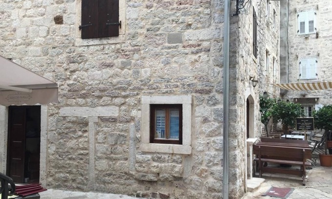 Kotor Old Town Hotel | Athos Guesthouse
