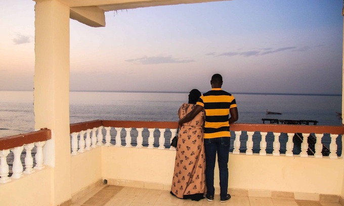 Bakau Hotel | Atlanticoast Residence