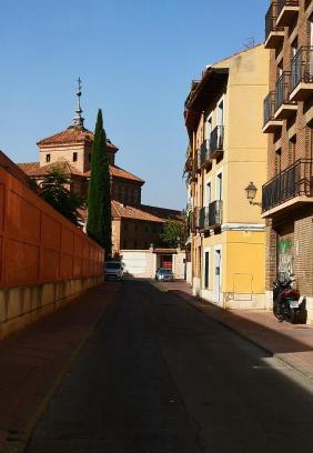 Alcala de Henares Apartment | ATRIUM ALCALÁ Estudios Centro Histórico