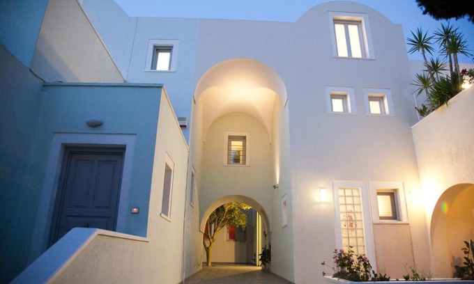 Fira House | Atrium Villa