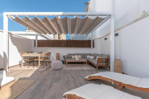 Centro Apartment | Attic Oasis