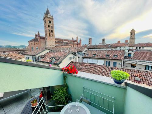 Langhe and Roero Apartment | Attico Gemma, terrazza panoramica nel centro storico di Alba