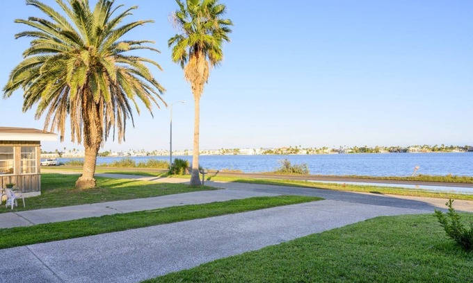 Rockport Cottage | Attitude Adjustment
