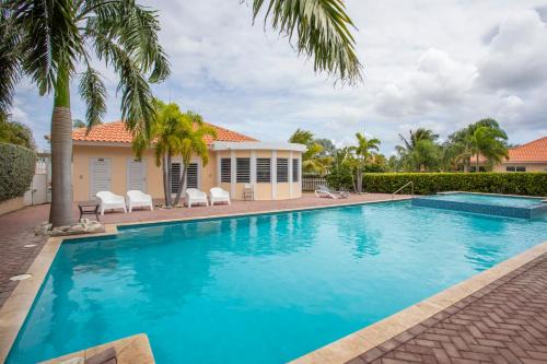 Sun Valley House | Attractive villa in resort