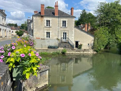 La Celle-sous-Gouzon Apartment | Au fil de l eau