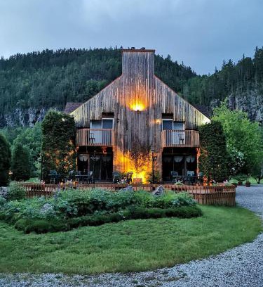 Petit-Saguenay Hotel | Auberge du Jardin