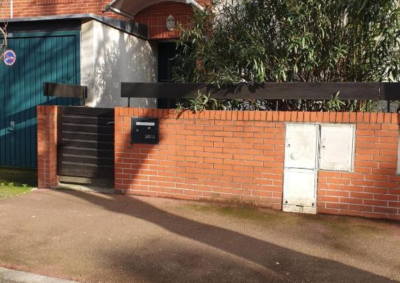 La Courneuve Hostel | Auberge KAMA