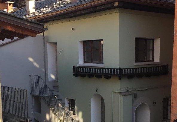 Aosta Apartment | Aubert 64