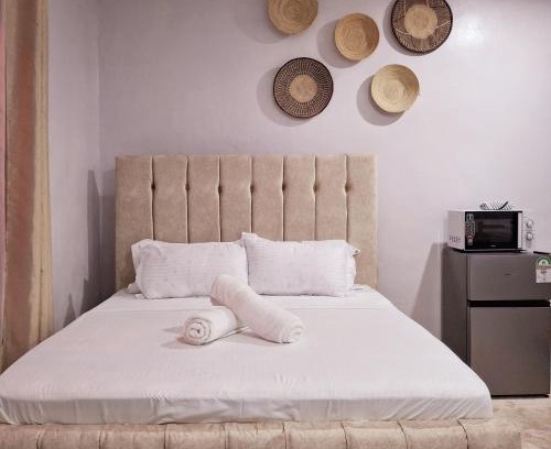 Ukunda Bed & Breakfast | Aura Studio in Diani