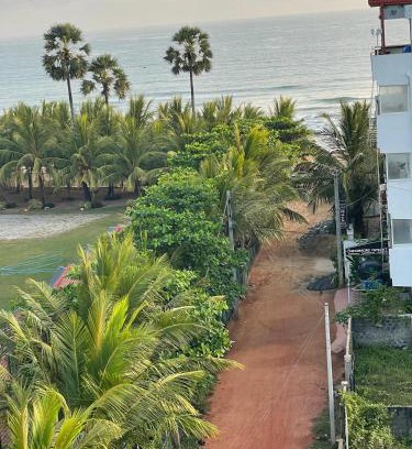 Trincomalee Apartment | Aussie Bed and Breakie!