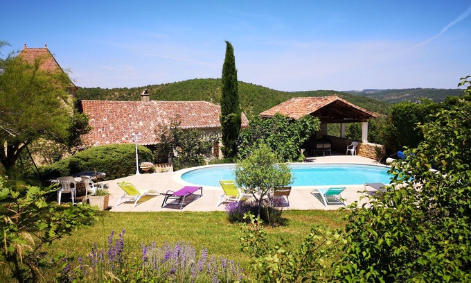 Aujols House | Authentic house of quercy with swimming pool and beautifull view