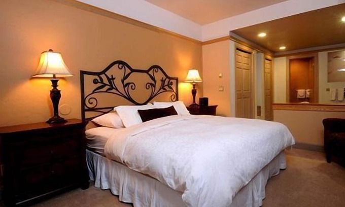 Beaver Creek Condo | Availability 11/30/19 to 12/7/19