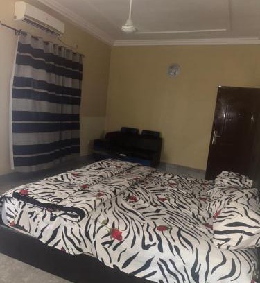 Lome House | Avina specious room