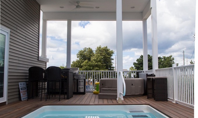 Dewey Beach House | Awesome 5 bedroom 4 bath with pool, hot tub & rooftop deck