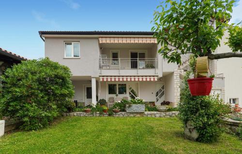 Lovran Apartment | Awesome Apartment In Lovran With Wifi