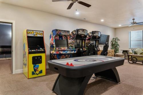 Santa Clara House | Awesome Arcade House #13 home
