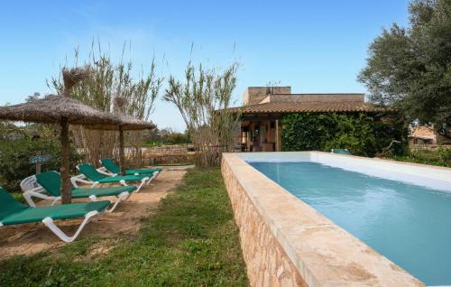 Campos House | Awesome Home In Ses Salines With Kitchen