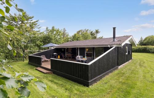 Skaven Strand House | Awesome Home In Tarm With Kitchen