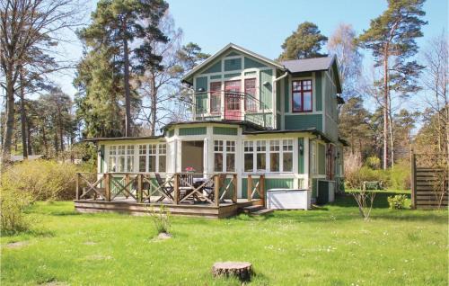 Gamla Staden-Sandskogen House | Awesome Home In Ystad With Kitchen