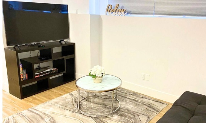 Riverview Apartment | Awesome suite in Riverview. Few minutes walk to Mill Creek Trail Park!